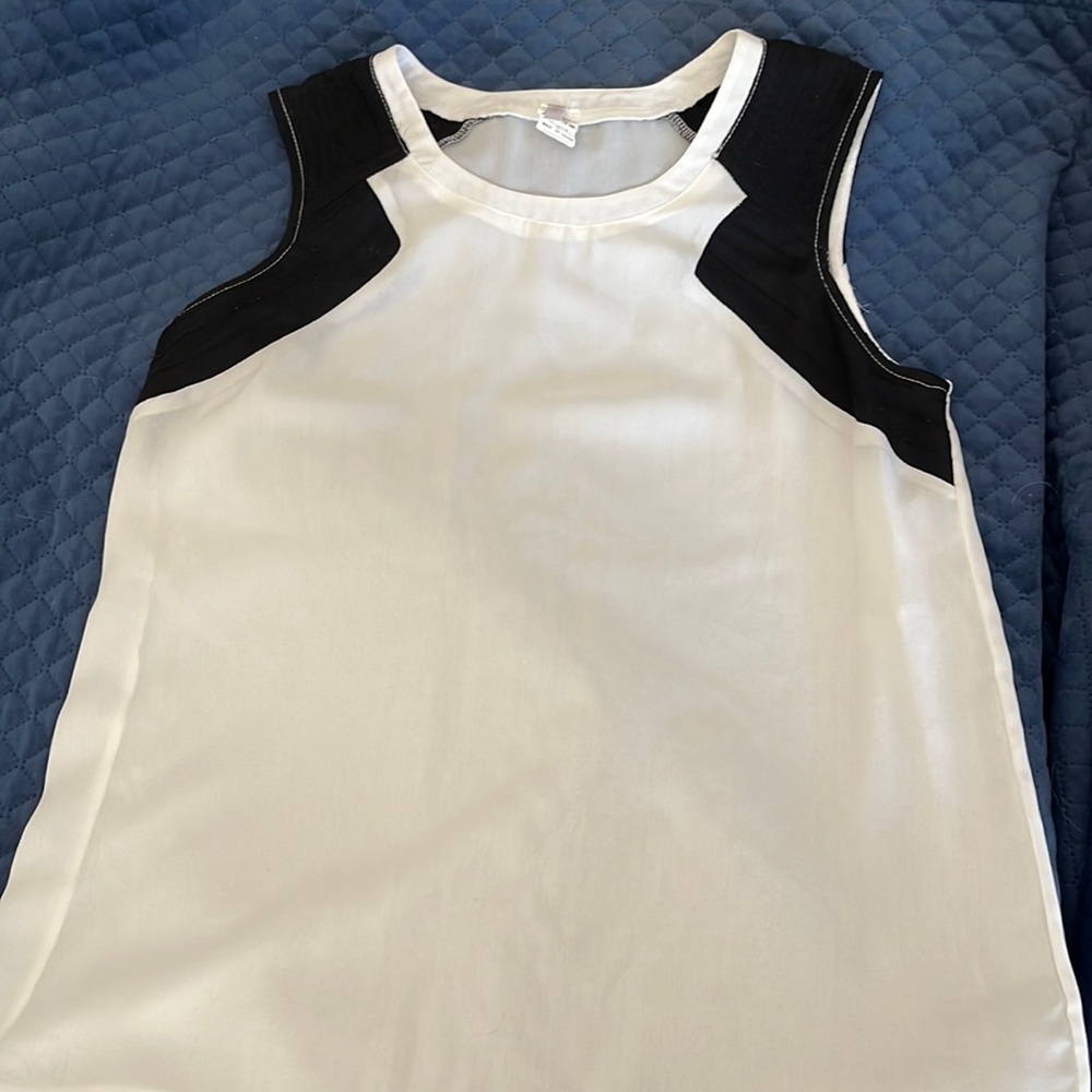 Pink Blush sleeveless top, small